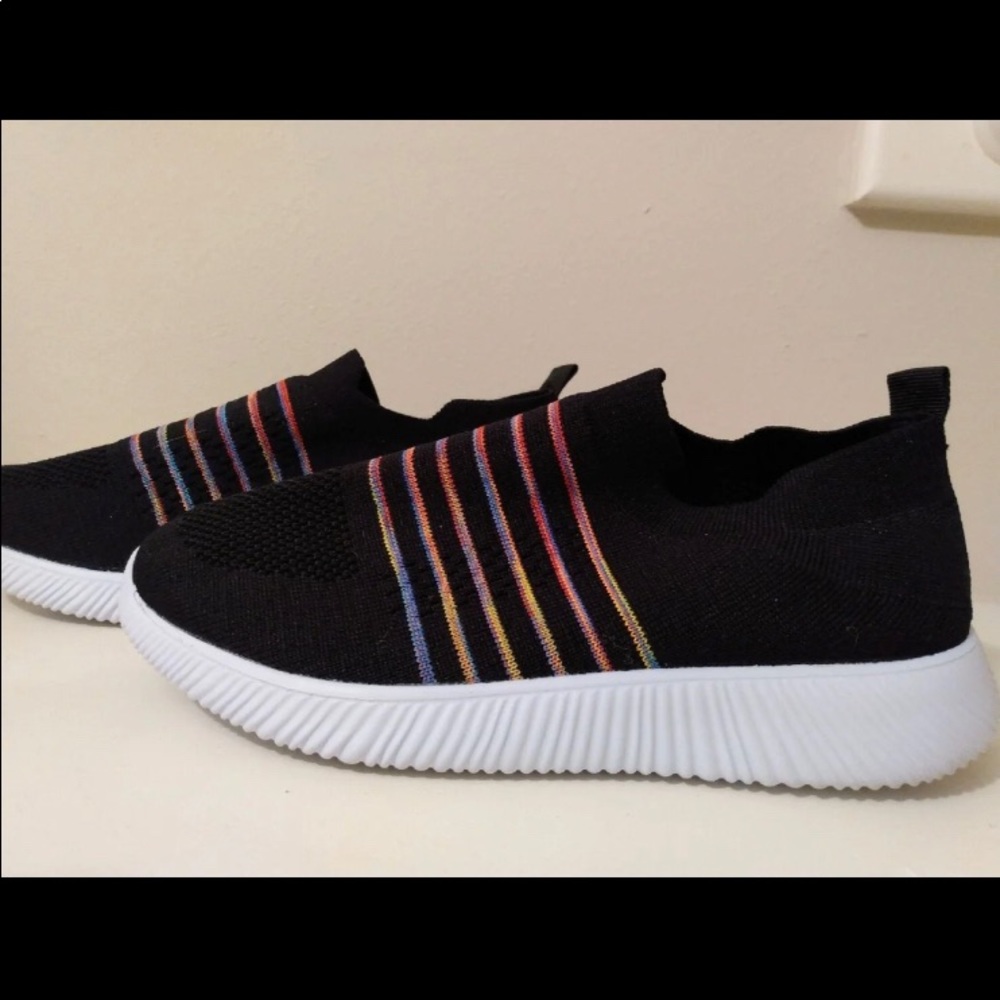New lightweight shoe size 6